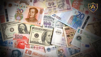 الدولار يتراجع تحت ضغط العملات الآسيوية.. واليورو يتحرك في المنطقة الإيجابية